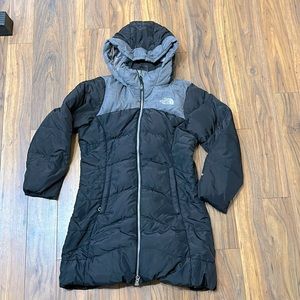 Girls winter jacket The North Face adorable and like new